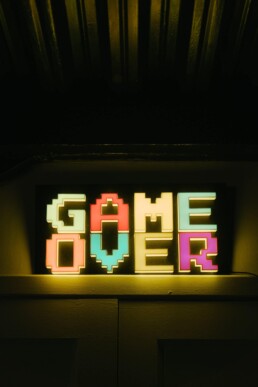 game over insigna