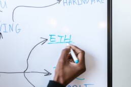 eth scritto su una lavagna